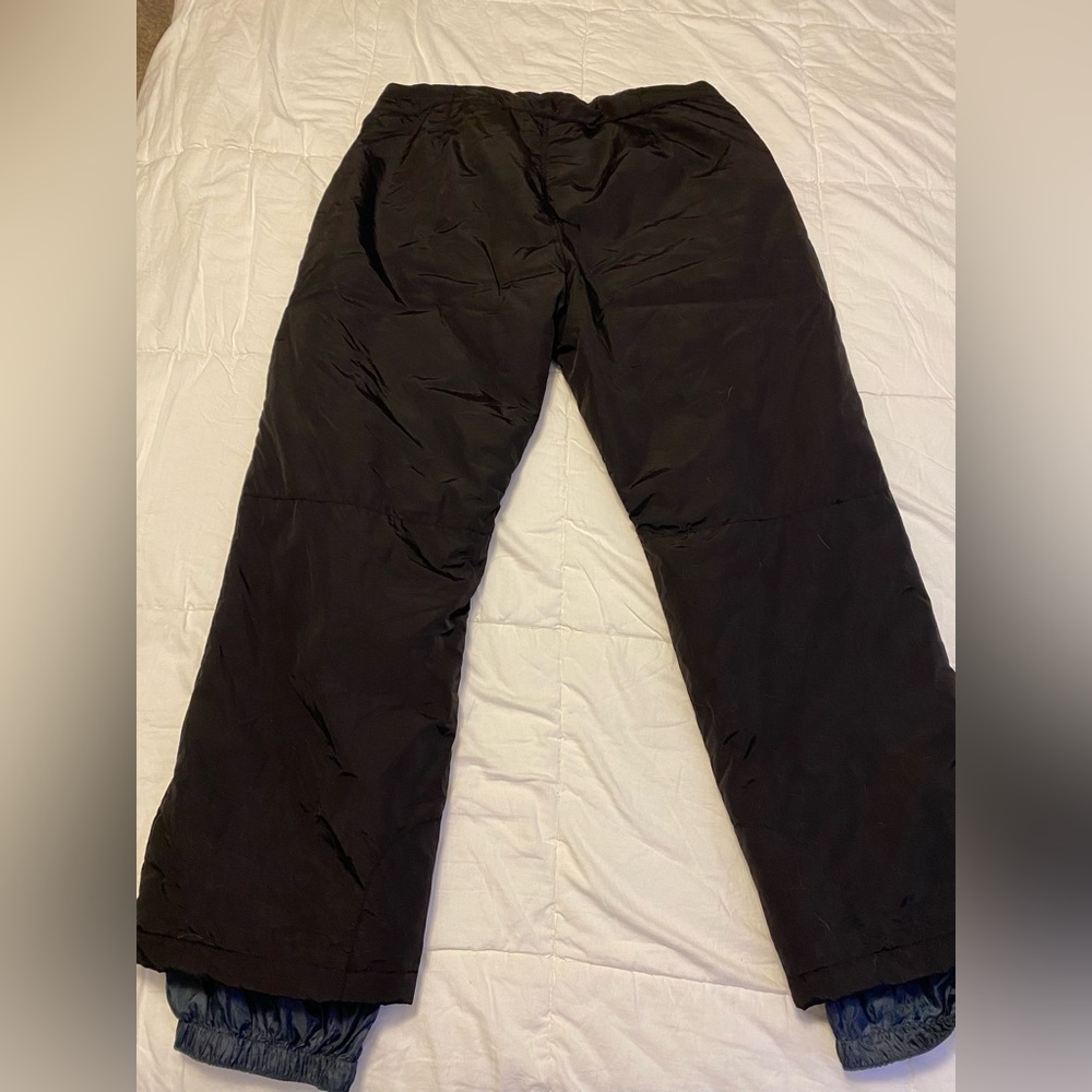 Woman’s black lined snow/ski pants XL